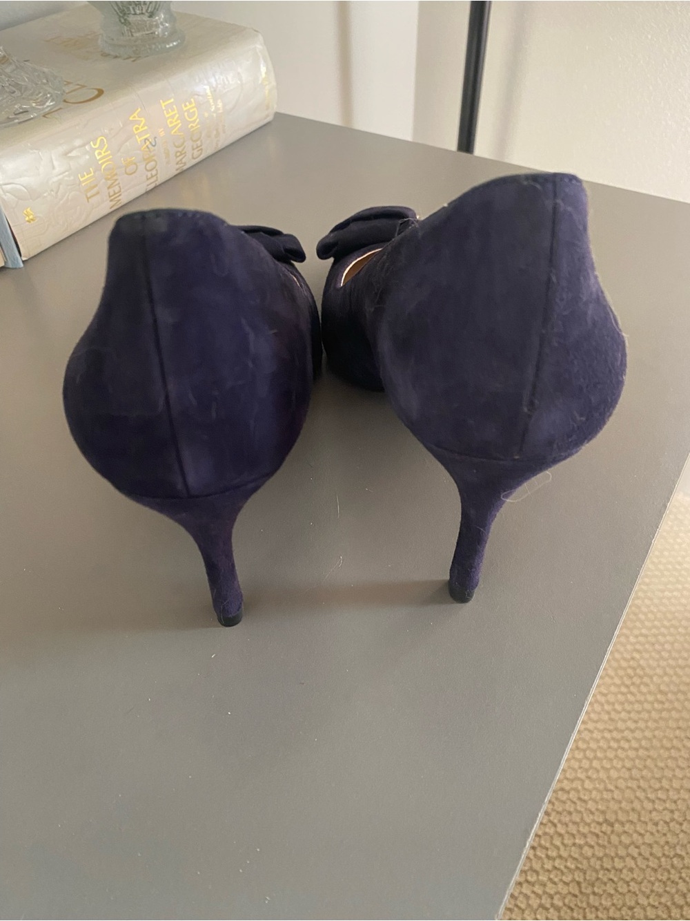 Cole Haan Navy Suede Pointed-Toe Pumps with Bow Accent NWOT/Never Worn - Picture 2 of 5